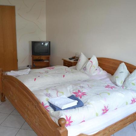 Birkengaststaette Hotel Wittmund Bagian luar foto