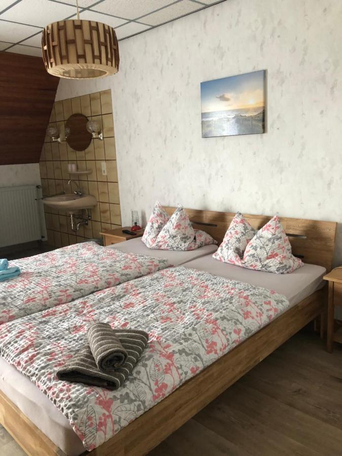 Birkengaststaette Hotel Wittmund Bagian luar foto