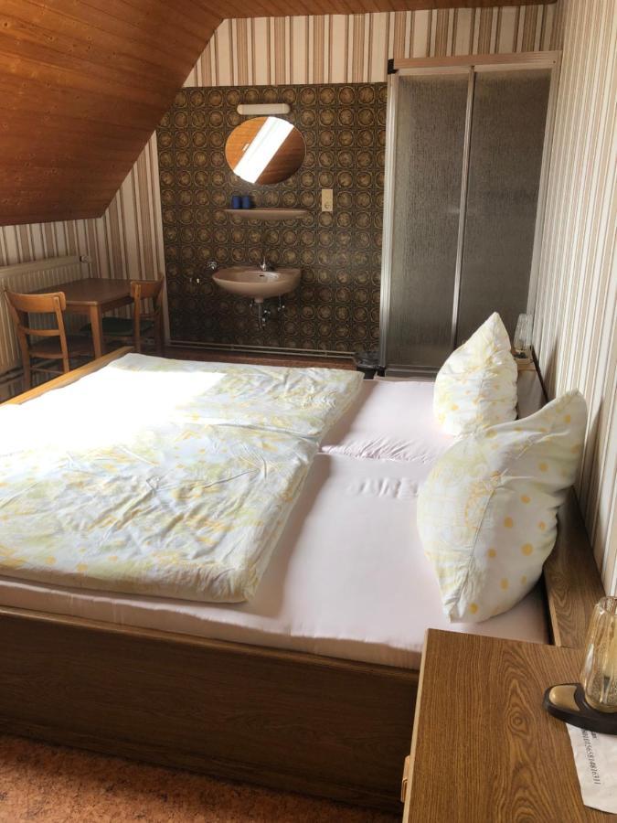 Birkengaststaette Hotel Wittmund Bagian luar foto