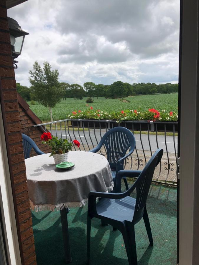 Birkengaststaette Hotel Wittmund Bagian luar foto